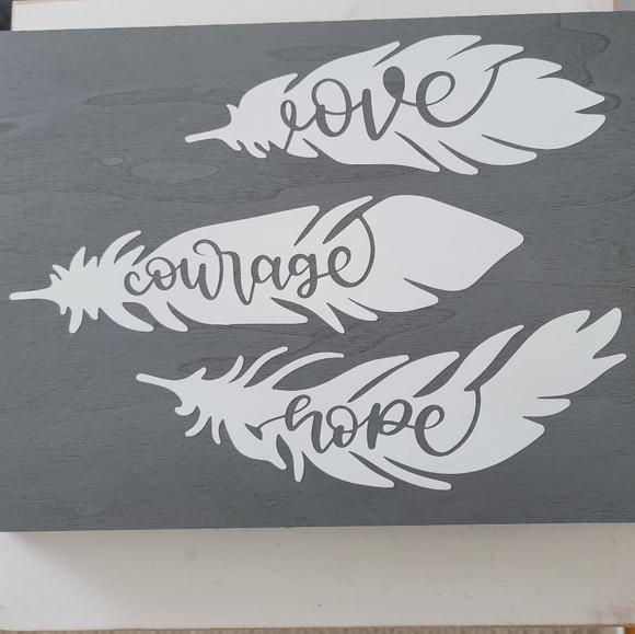 Love Courage Hope Feather Sign - Picture 3 of 4